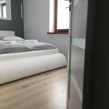 Ap 8 تشينستوخوفا